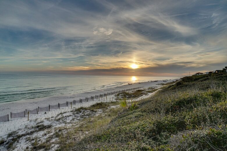Family Tides Bungalow - Santa Rosa Beach, Florida