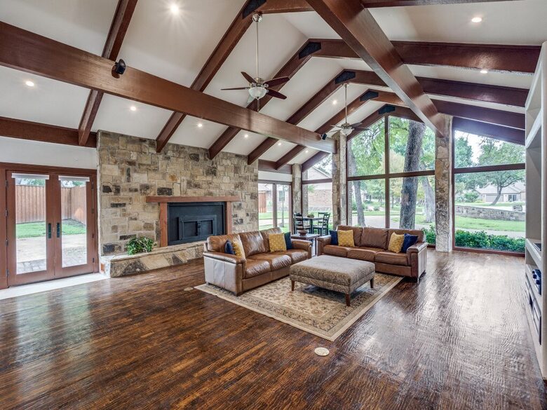 Expansive Dallas Retreat with Outdoor Paradise - Irving, Texas
