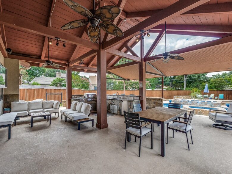 Expansive Dallas Retreat with Outdoor Paradise - Irving, Texas