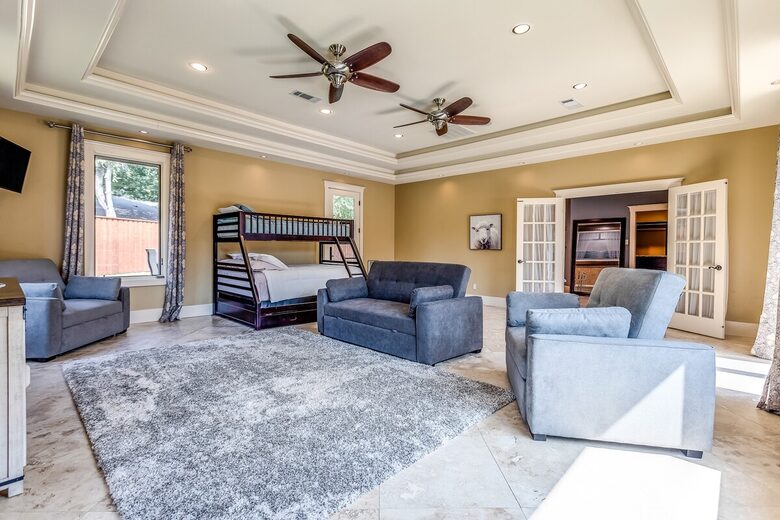 Expansive Dallas Retreat with Outdoor Paradise - Irving, Texas