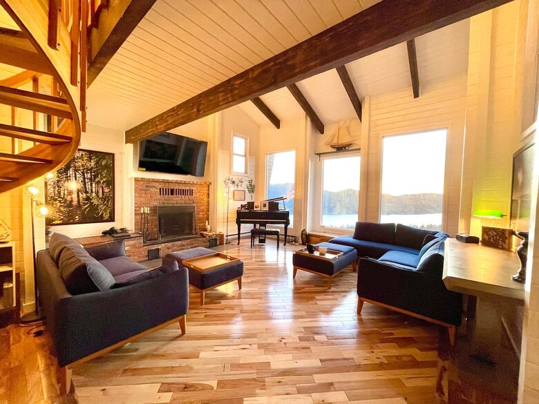 Huge Cabin with Best View on Orcas - Eastsound, Washington