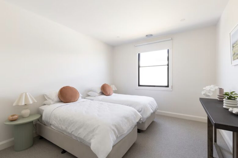 New Luxury Beach House | Huge North Facing Deck/Yard - Point Lonsdale, Australia