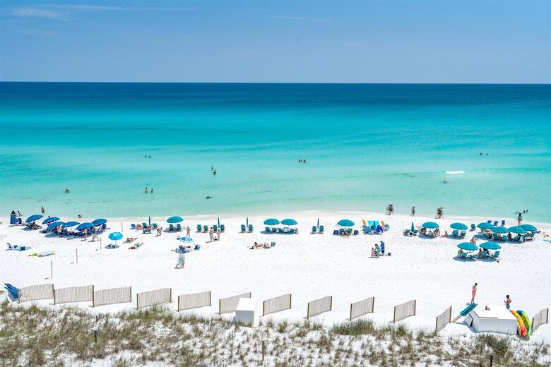 Gulf Breeze Penthouse | Beachfront Luxury in Destin - Destin, Florida