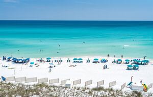 Gulf Breeze Penthouse | Beachfront Luxury in Destin - Destin, Florida