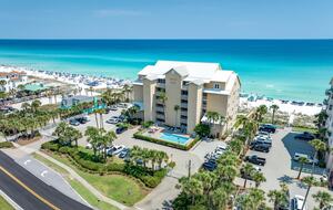 Gulf Breeze Penthouse | Beachfront Luxury in Destin - Destin, Florida