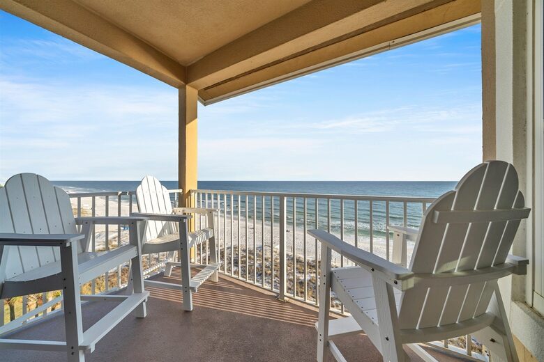 Gulf Breeze Penthouse | Beachfront Luxury in Destin - Destin, Florida