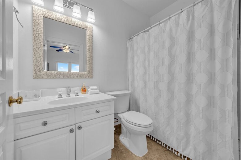 Gulf Breeze Penthouse | Beachfront Luxury in Destin - Destin, Florida