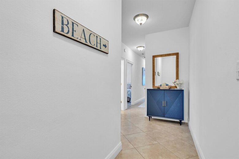 Gulf Breeze Penthouse | Beachfront Luxury in Destin - Destin, Florida