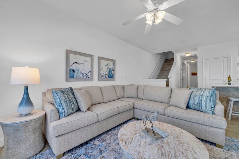 Gulf Breeze Penthouse | Beachfront Luxury in Destin - Destin, Florida