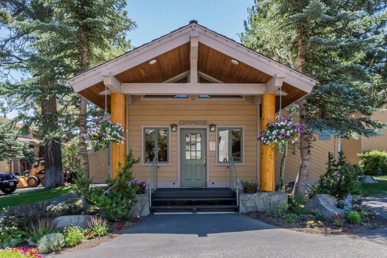 Mammoth Creek Two Bedroom | Walk To The Creek - Mammoth Lakes, California