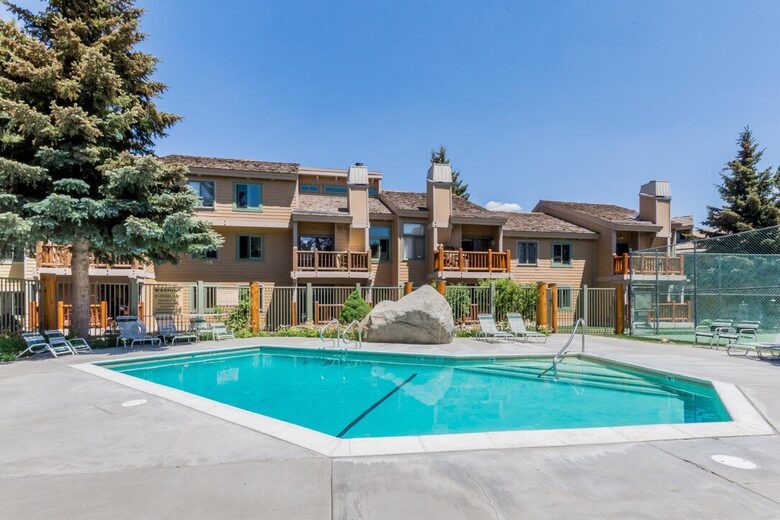 Mammoth Creek Two Bedroom | Walk To The Creek - Mammoth Lakes, California
