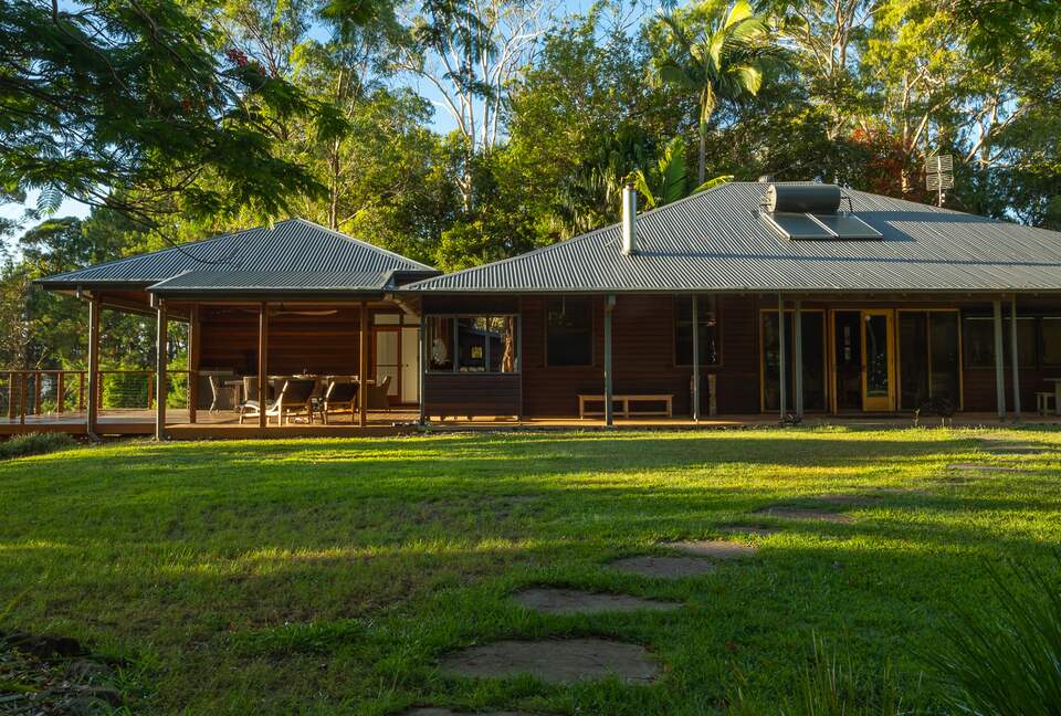 Lomani - Farrants Hill, Australia