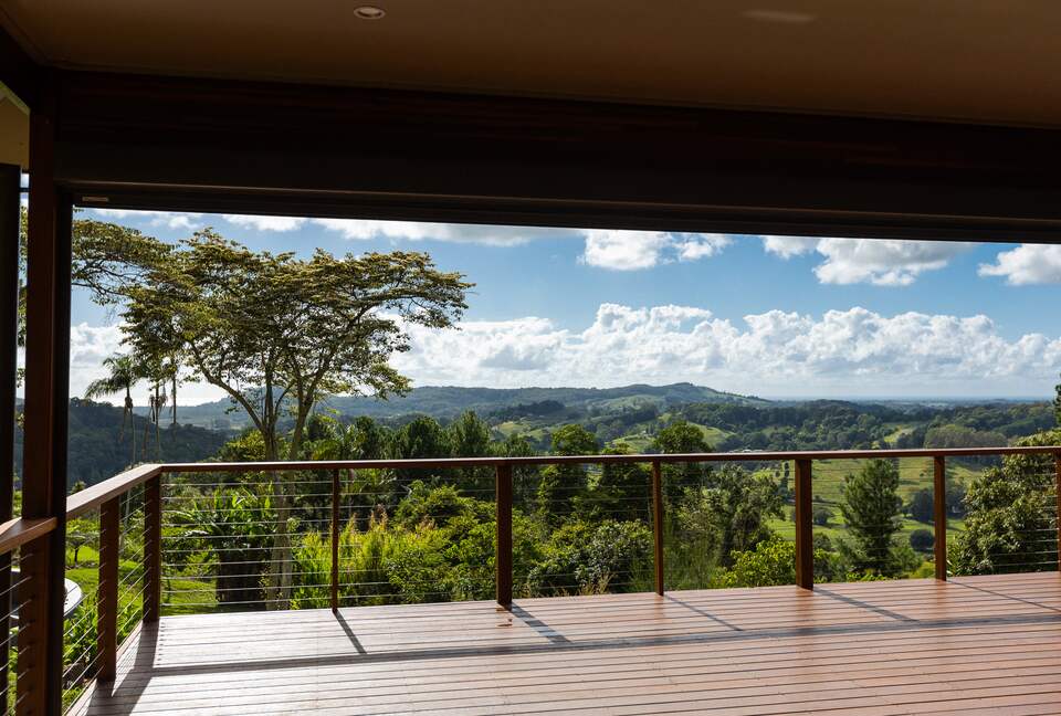 Lomani - Farrants Hill, Australia