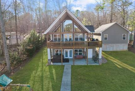 Serene Lake Oconee Haven with Private Dock & Water Toys - Eatonton, Georgia