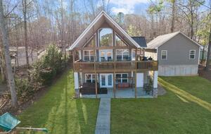 Serene Lake Oconee Haven with Private Dock & Water Toys - Eatonton, Georgia