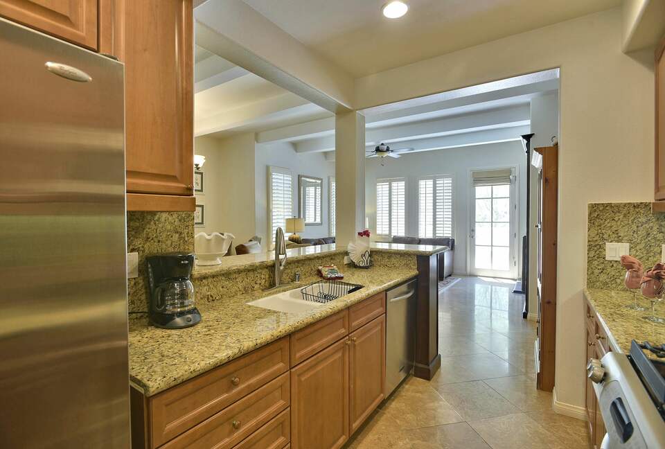 Stunning 2-Story Spanish Townhome with Mountain Views - La Quinta, California