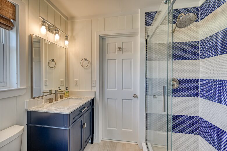 Second floor Jack 'n Jill bathroom with shower