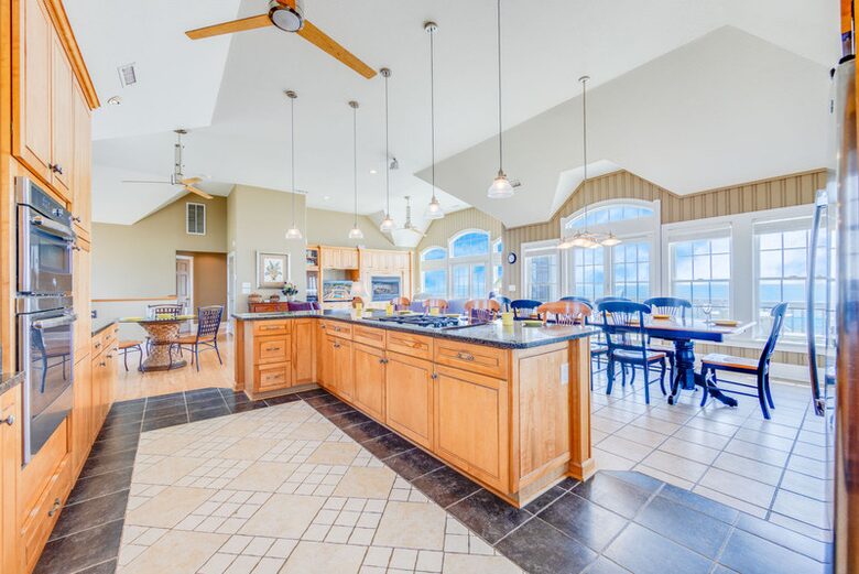 Outer Banks Getaway - Avon, North Carolina
