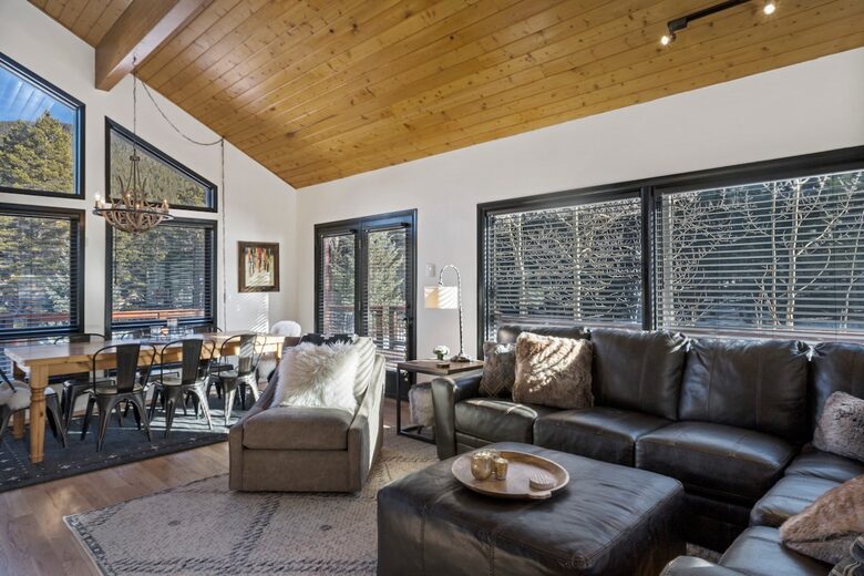 Boulder Bend: Blue River’s Premier Retreat - Breckenridge, Colorado