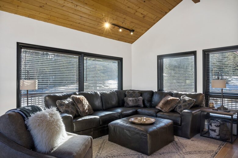 Boulder Bend: Blue River’s Premier Retreat - Breckenridge, Colorado