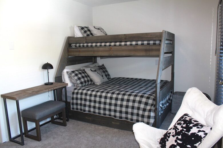 Boulder Bend: Blue River’s Premier Retreat - Breckenridge, Colorado