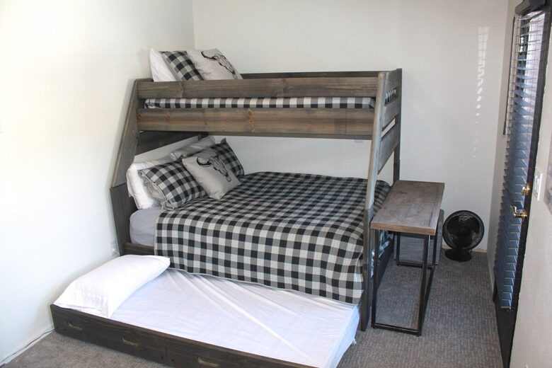 Boulder Bend: Blue River’s Premier Retreat - Breckenridge, Colorado