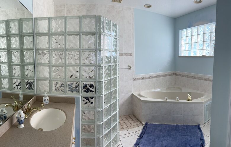 Riverside Bliss with Beach Access in Melbourne Beach - Melbourne Beach, Florida