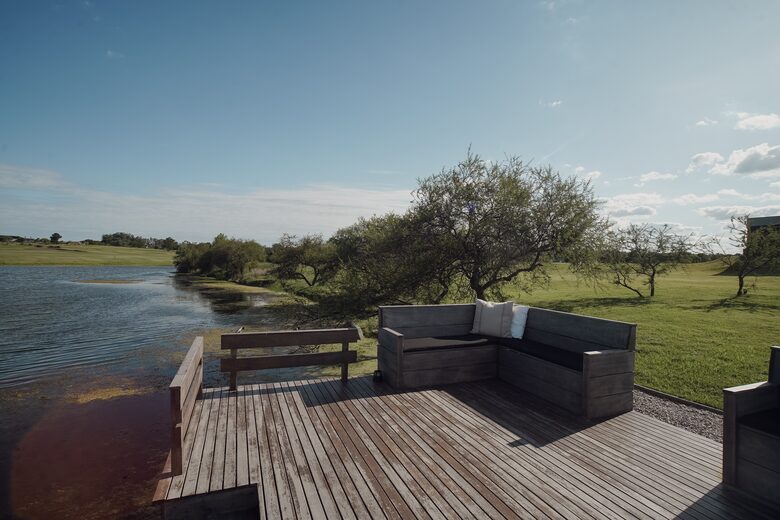 Modern Waterfront Lake House | Carmelo Golf - Carmelo, Uruguay
