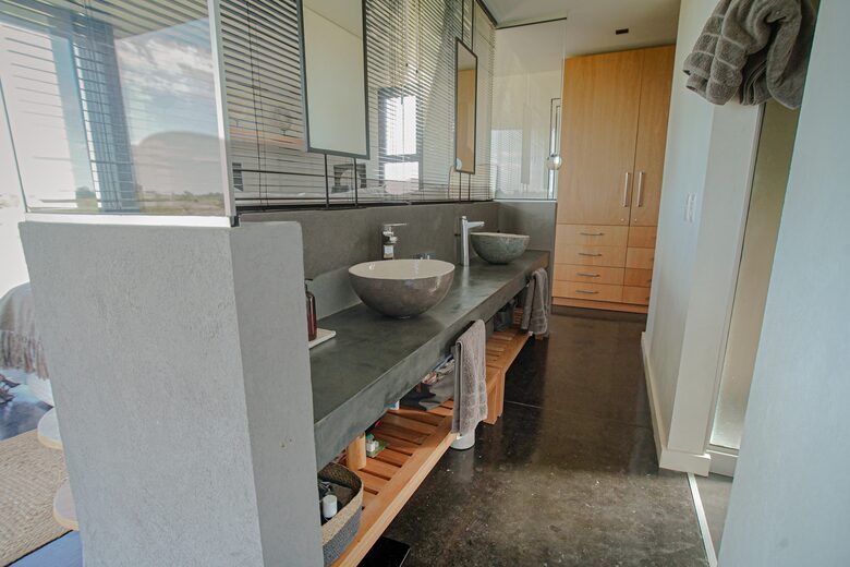 Modern Waterfront Lake House | Carmelo Golf - Carmelo, Uruguay