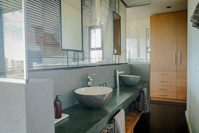 Modern Waterfront Lake House | Carmelo Golf - Carmelo, Uruguay