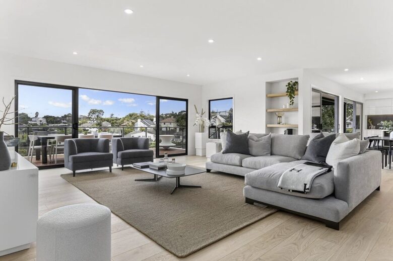 Luxury Mission Bay Oasis with Heated Pool - Auckland, New Zealand