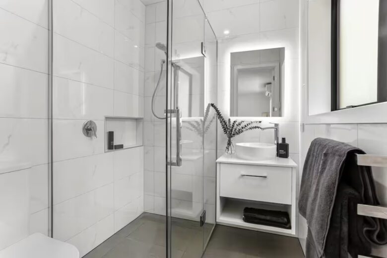 Luxury Mission Bay Oasis with Heated Pool - Auckland, New Zealand