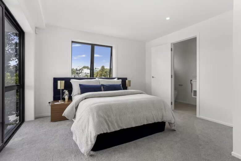 Luxury Mission Bay Oasis with Heated Pool - Auckland, New Zealand