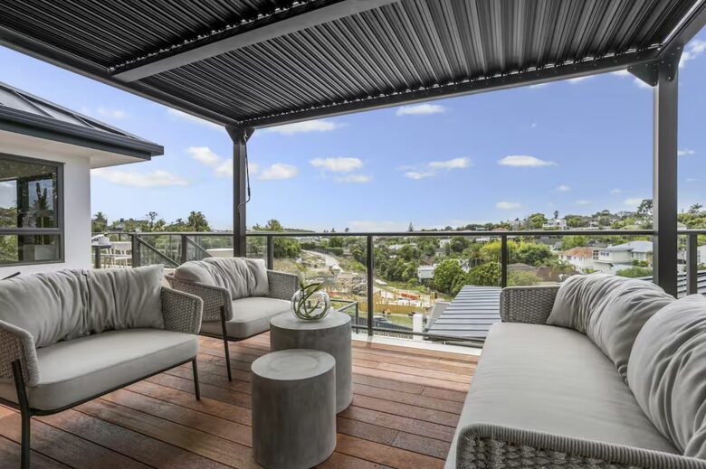 Luxury Mission Bay Oasis with Heated Pool - Auckland, New Zealand