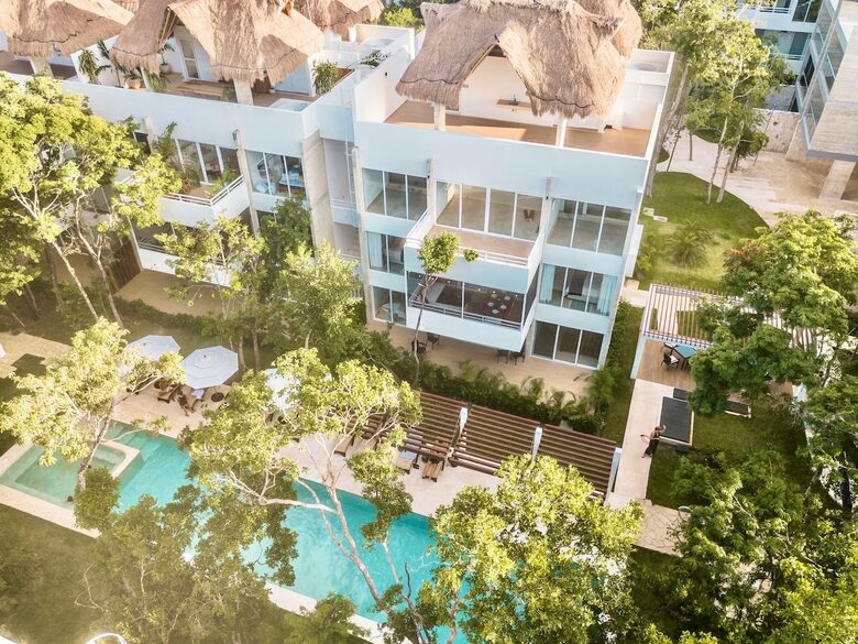Well Appointed Condo near Beach & Town in Aldea Zama - Tulum, Mexico