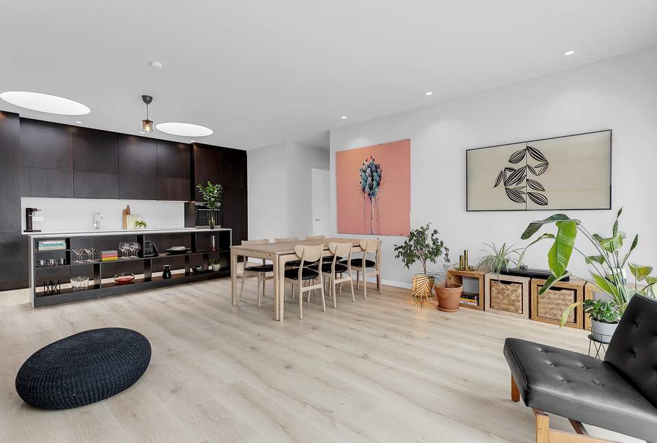 Luxury 2-Bedroom Penthouse in City Centre - Reykjavík, Iceland