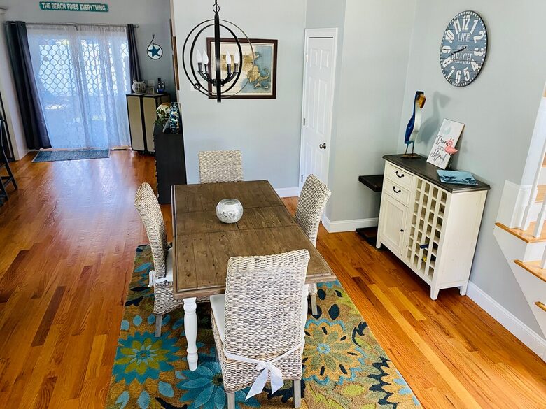 Ocean Views in Historic Plymouth - Plymouth, Massachusetts