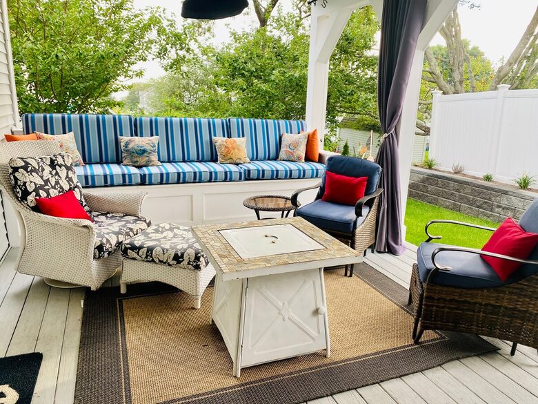 Ocean Views in Historic Plymouth - Plymouth, Massachusetts