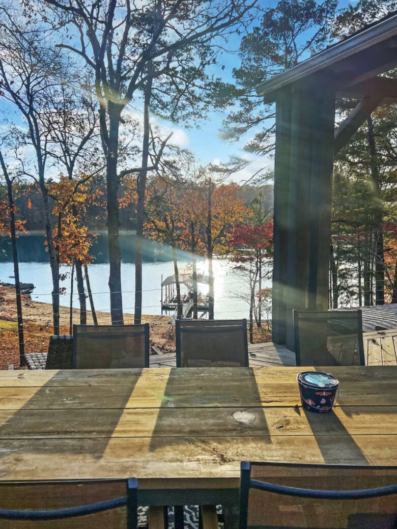 Lake House with Year Round Views - White, Georgia