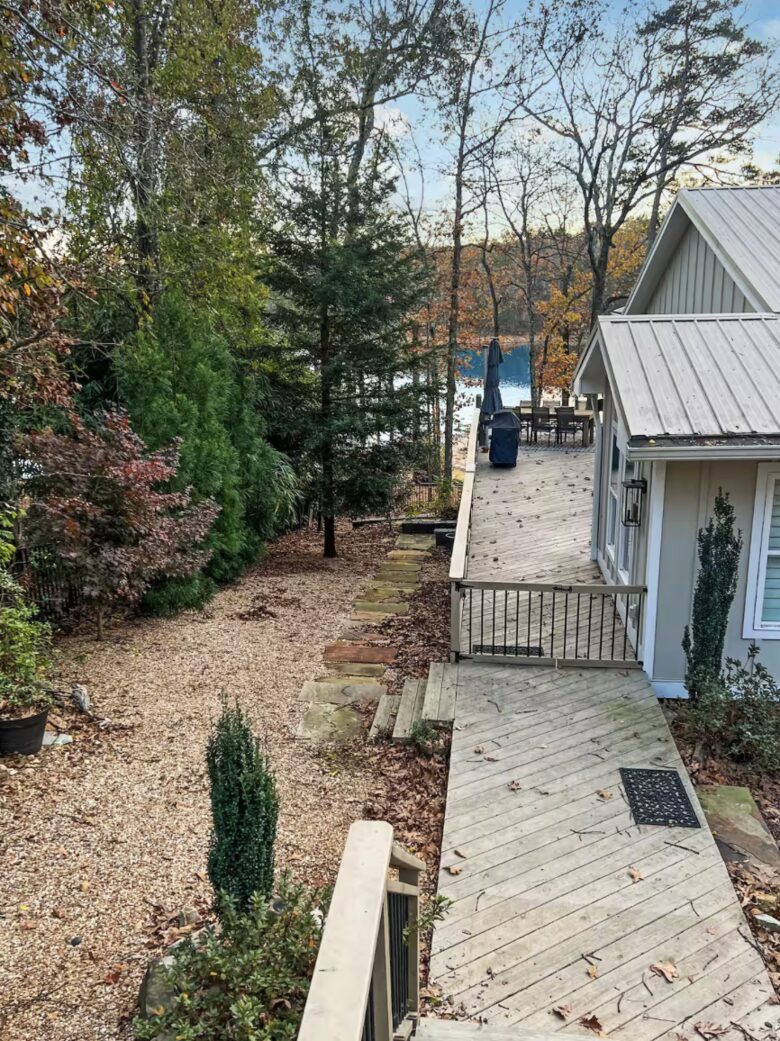 Lake House with Year Round Views - White, Georgia