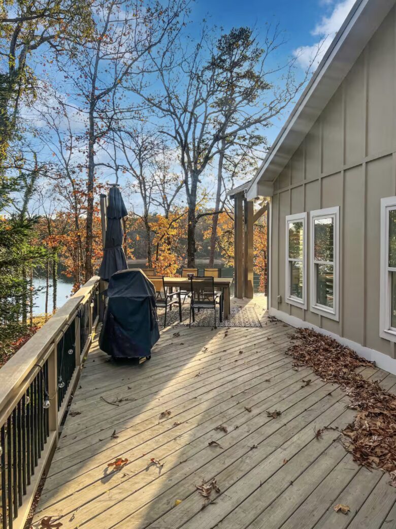 Lake House with Year Round Views - White, Georgia