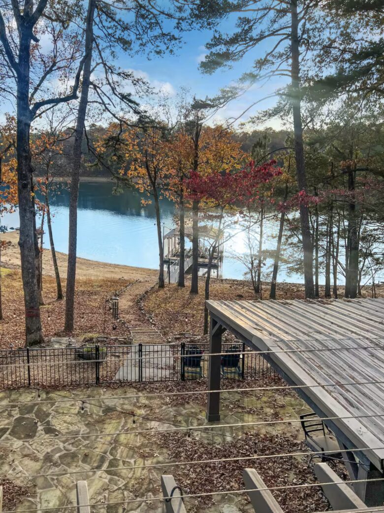 Lake House with Year Round Views - White, Georgia