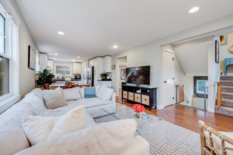 Quiet West Seattle Home | Best Location! - Seattle, Washington