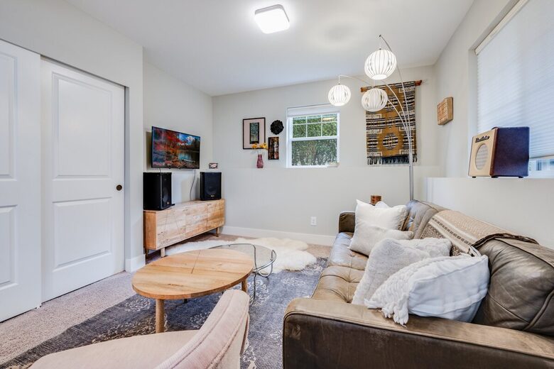 Quiet West Seattle Home | Best Location! - Seattle, Washington