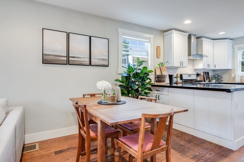 Quiet West Seattle Home | Best Location! - Seattle, Washington