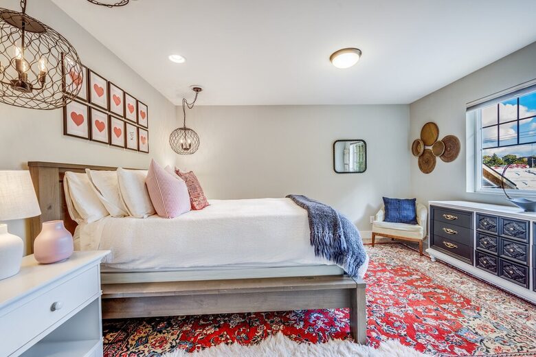 Quiet West Seattle Home | Best Location! - Seattle, Washington