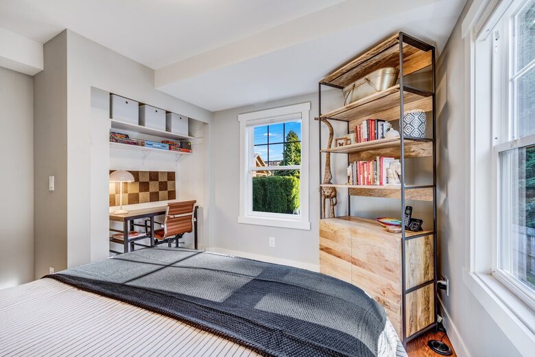 Quiet West Seattle Home | Best Location! - Seattle, Washington