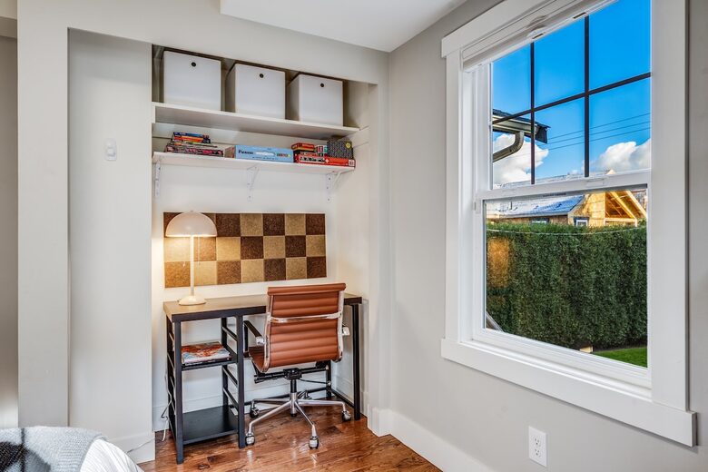 Quiet West Seattle Home | Best Location! - Seattle, Washington
