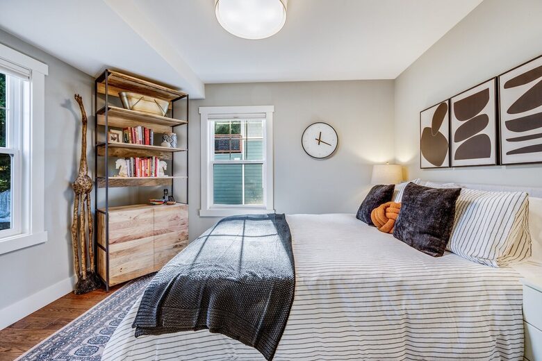 Quiet West Seattle Home | Best Location! - Seattle, Washington