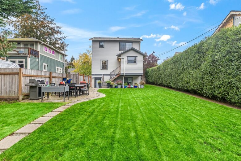 Quiet West Seattle Home | Best Location! - Seattle, Washington